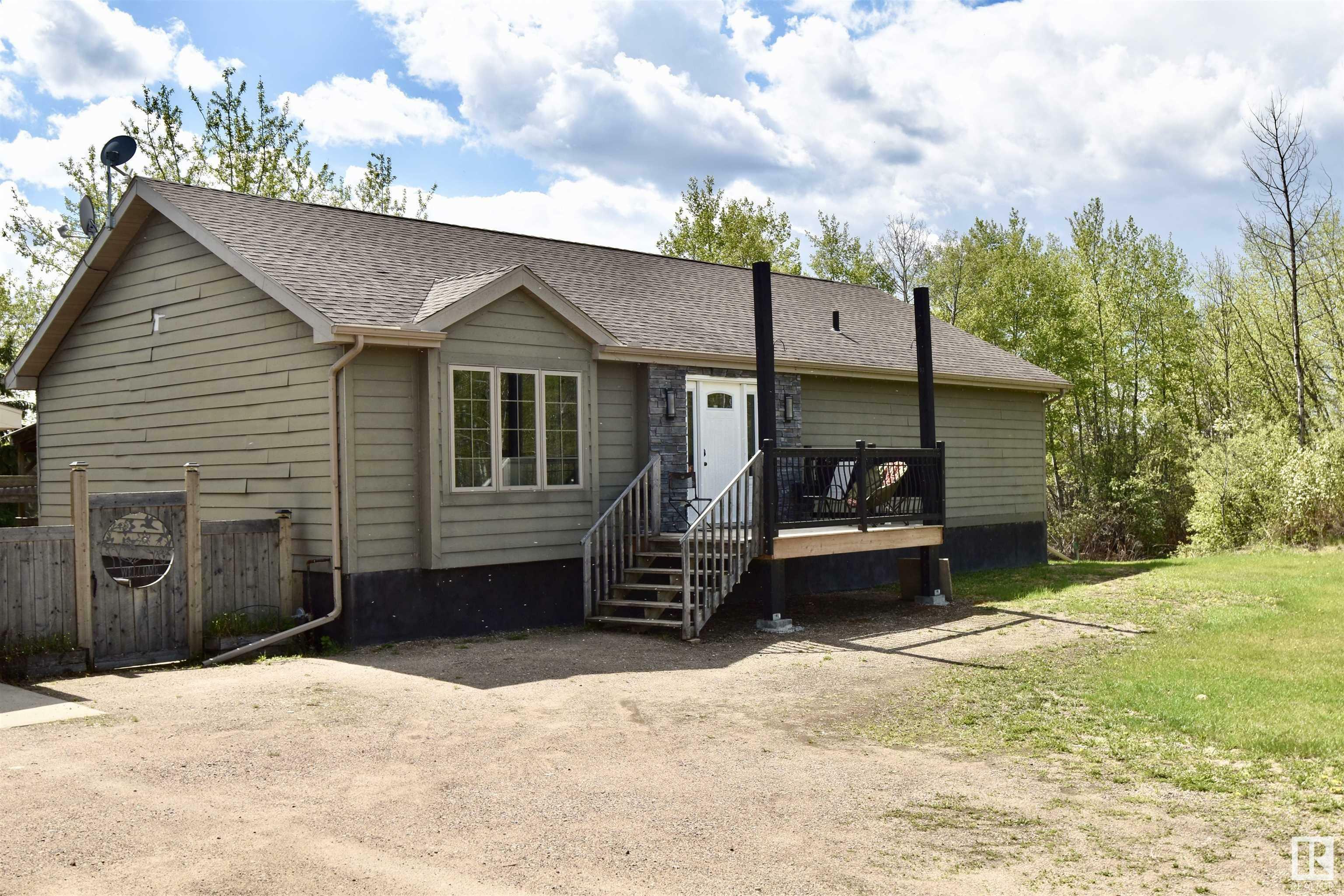 Photo de la propriété: 9415 Twp Rd 591 AB T0A 3A0