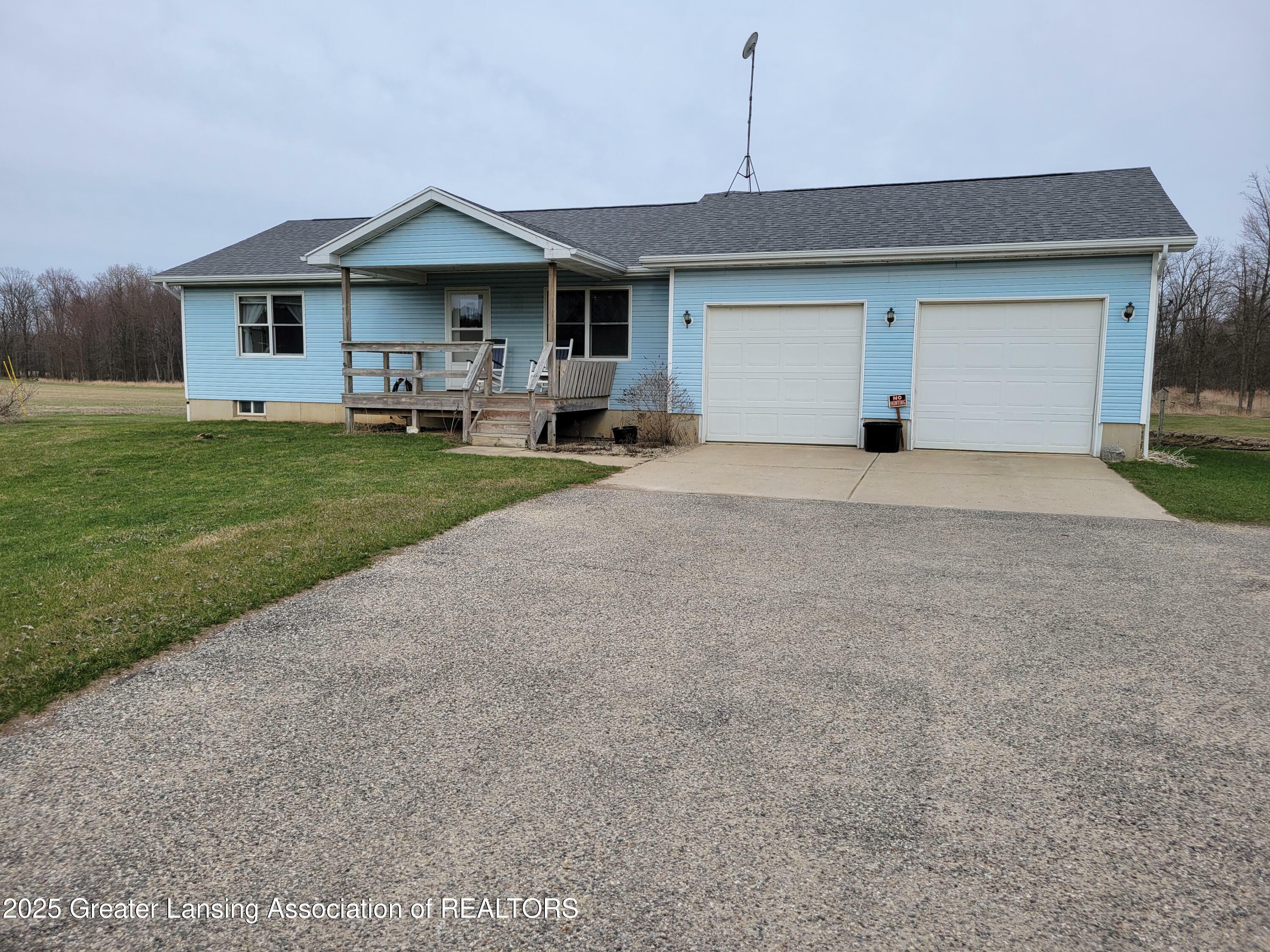 Property Photo: 4600 Findlay Road MI 48879