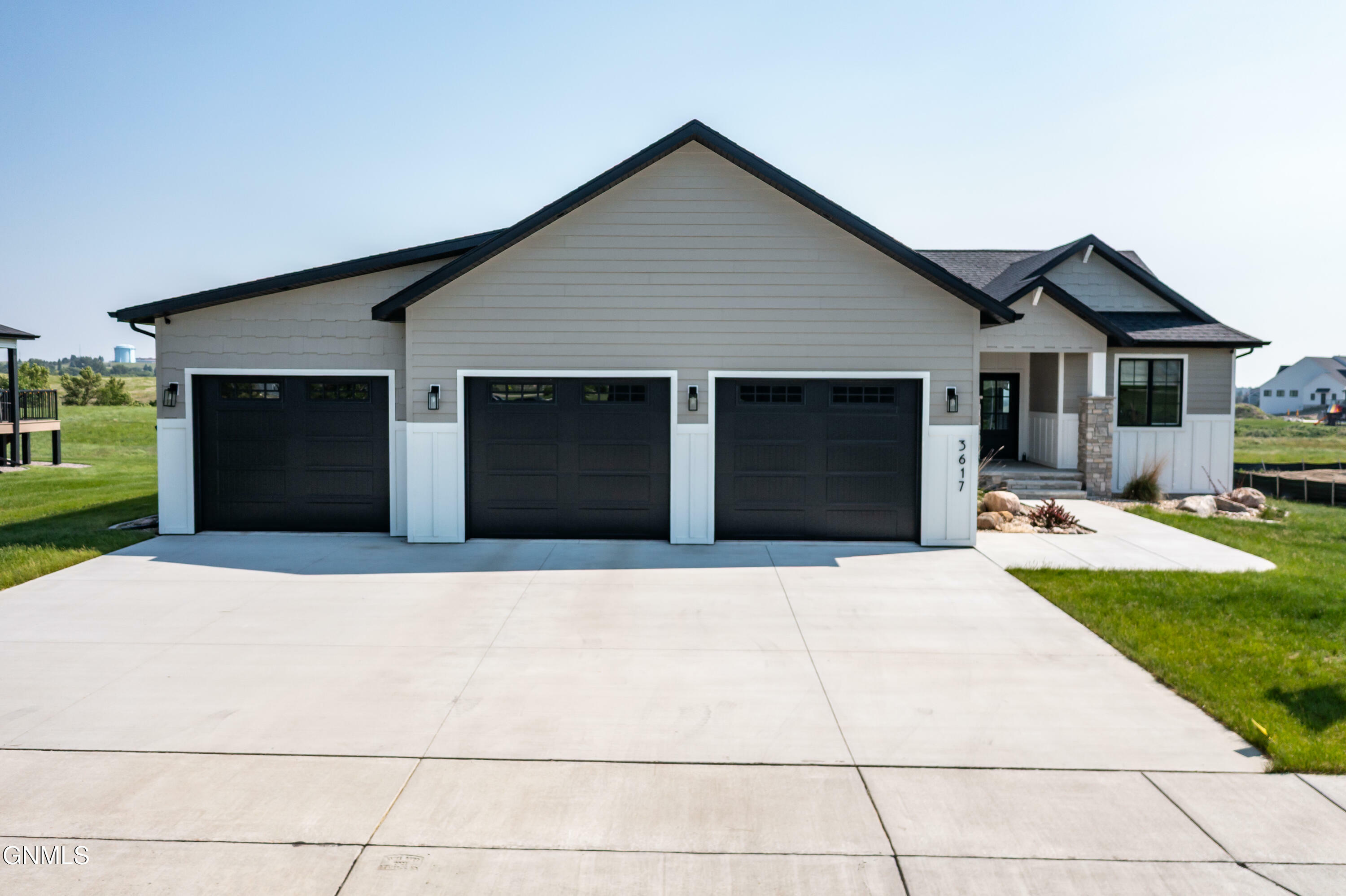 Property Photo: 3617 Cogburn Road ND 58503