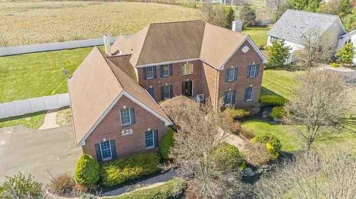 Property Photo: 29 Linwood Dr NJ 08831