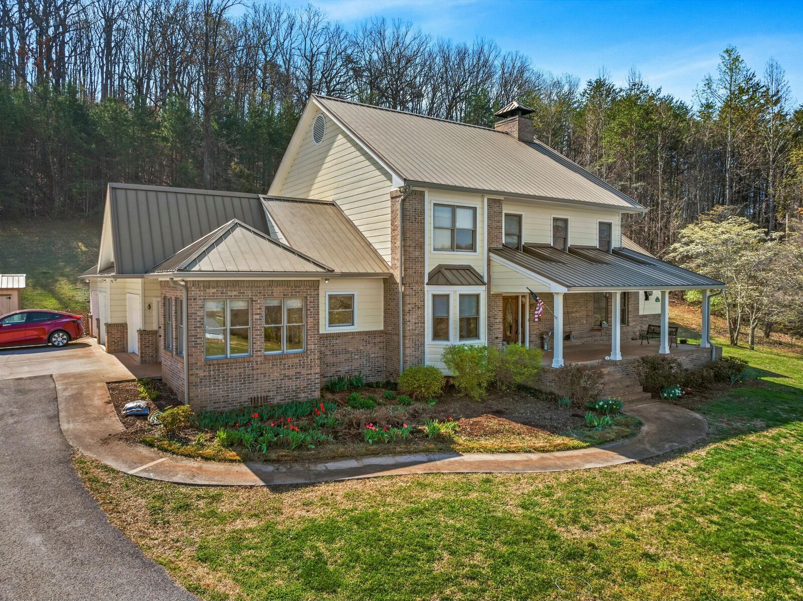 Property Photo: 2216 McCammon Road TN 37920