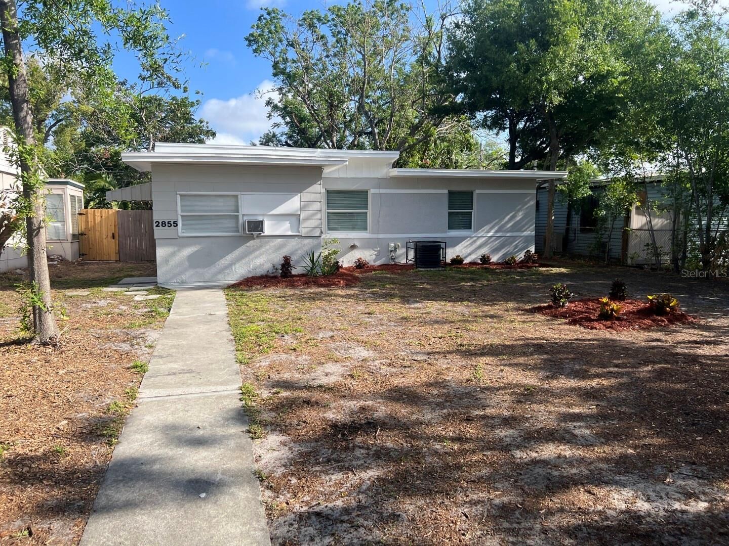Property Photo: 2855 37th Avenue N FL 33713
