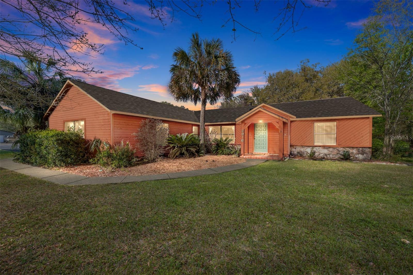 Property Photo: 2916 SW 100th Street FL 32608