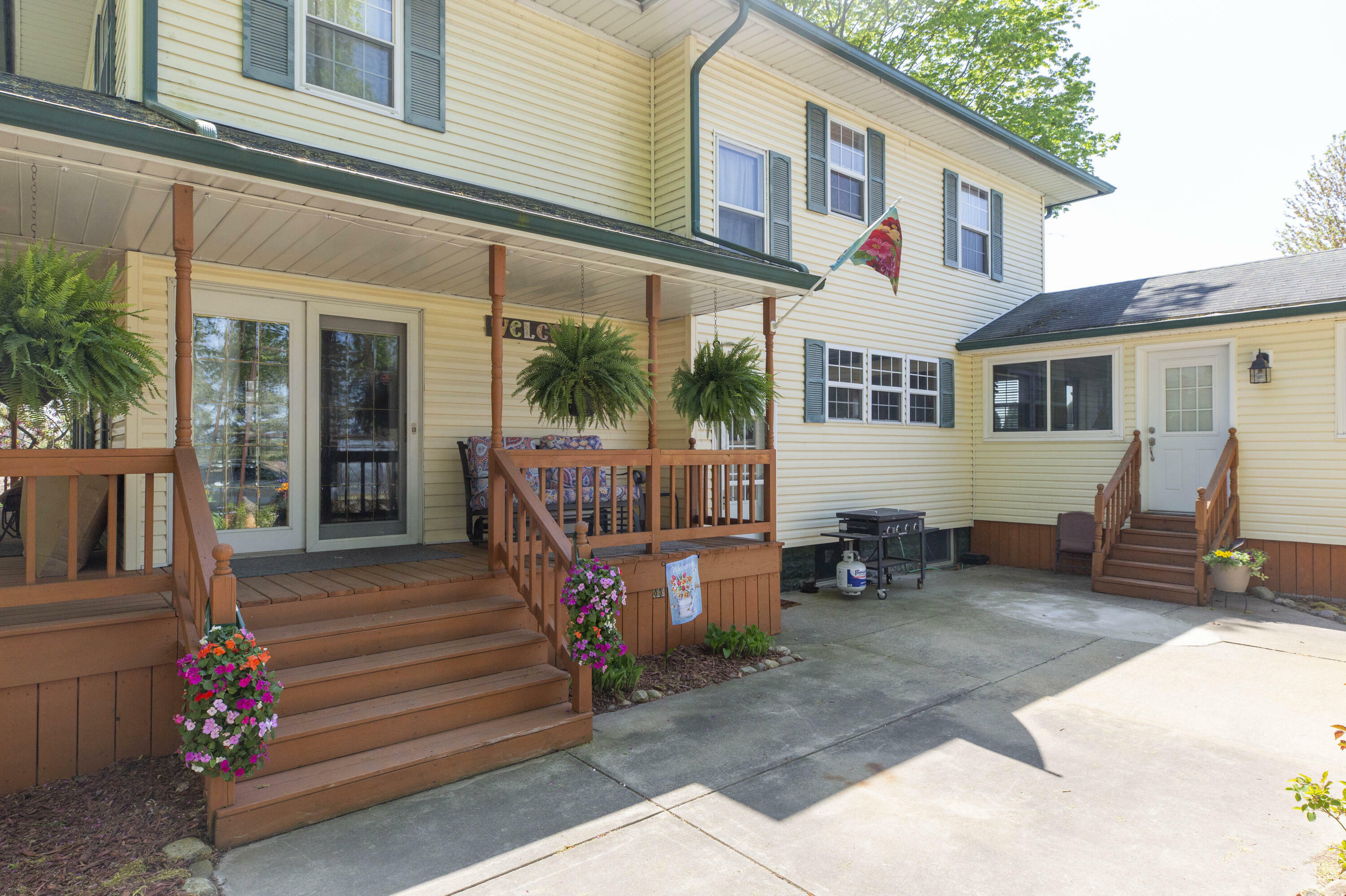 Property Photo: 2580 Pucker Street MI 49120