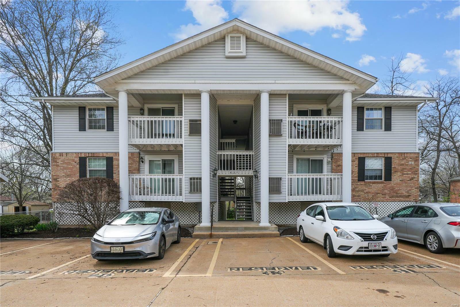 621 S Kirkwood Road 300  Kirkwood MO 63122 photo