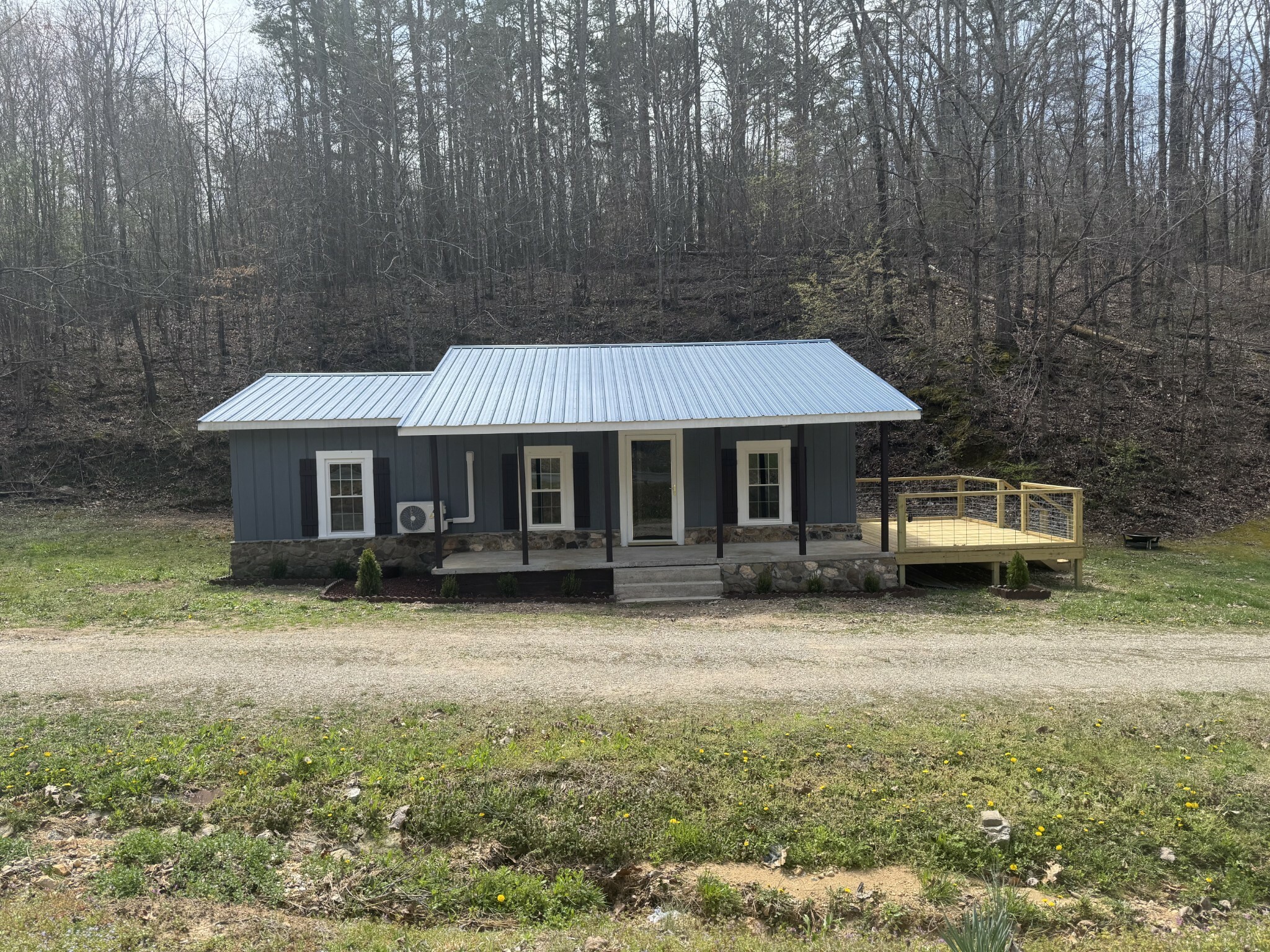 Property Photo: 446 Kilburn Hollow Rd TN 38485