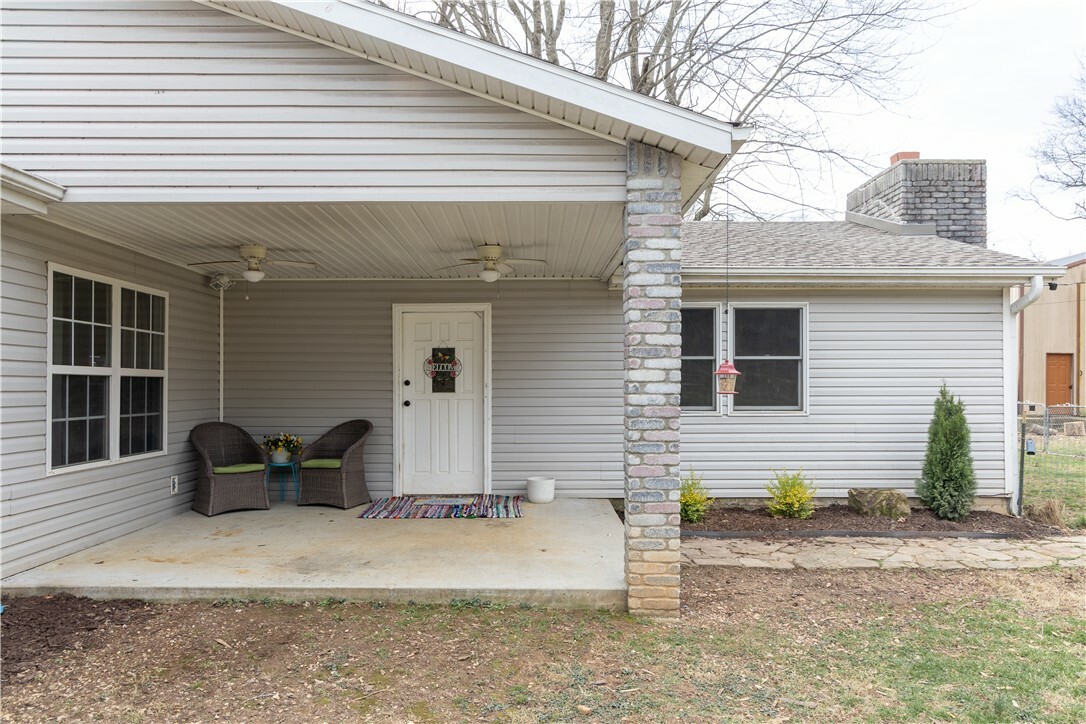 Property Photo: 13226 N Old Wire Road AR 72756