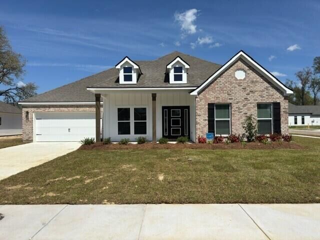 Property Photo: 12987 Legacy Oaks Ave LA 70818