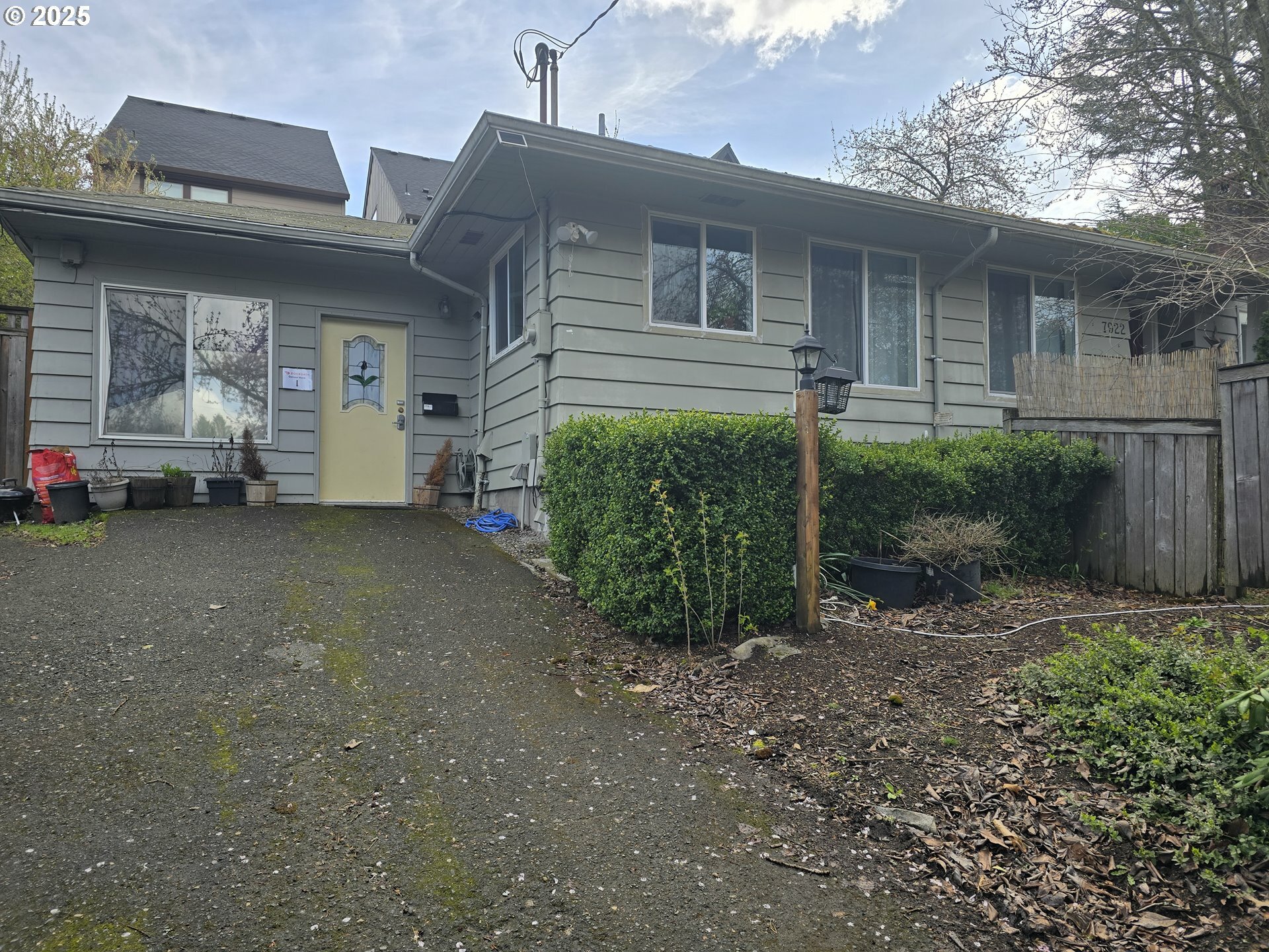 Property Photo: 7922 SW Capitol Hill Rd OR 97219