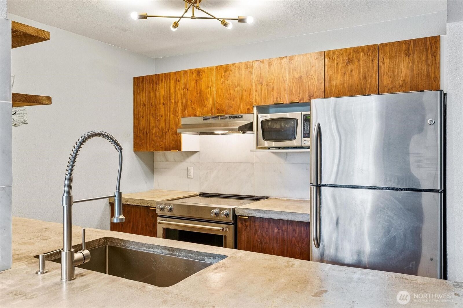 Property Photo:  15415  35th Avenue W A306  WA 98087 