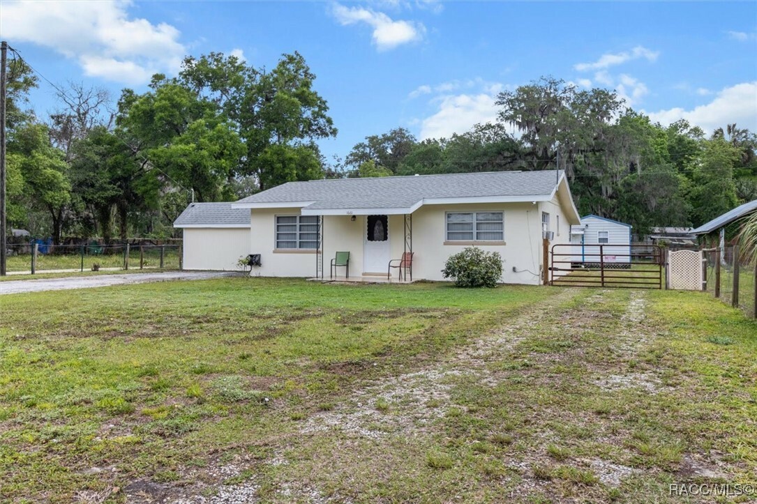Property Photo: 1661 S Shady Terrace FL 34450