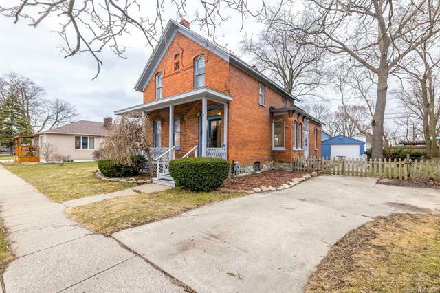 Property Photo: 2418 Maple Street MI 48060