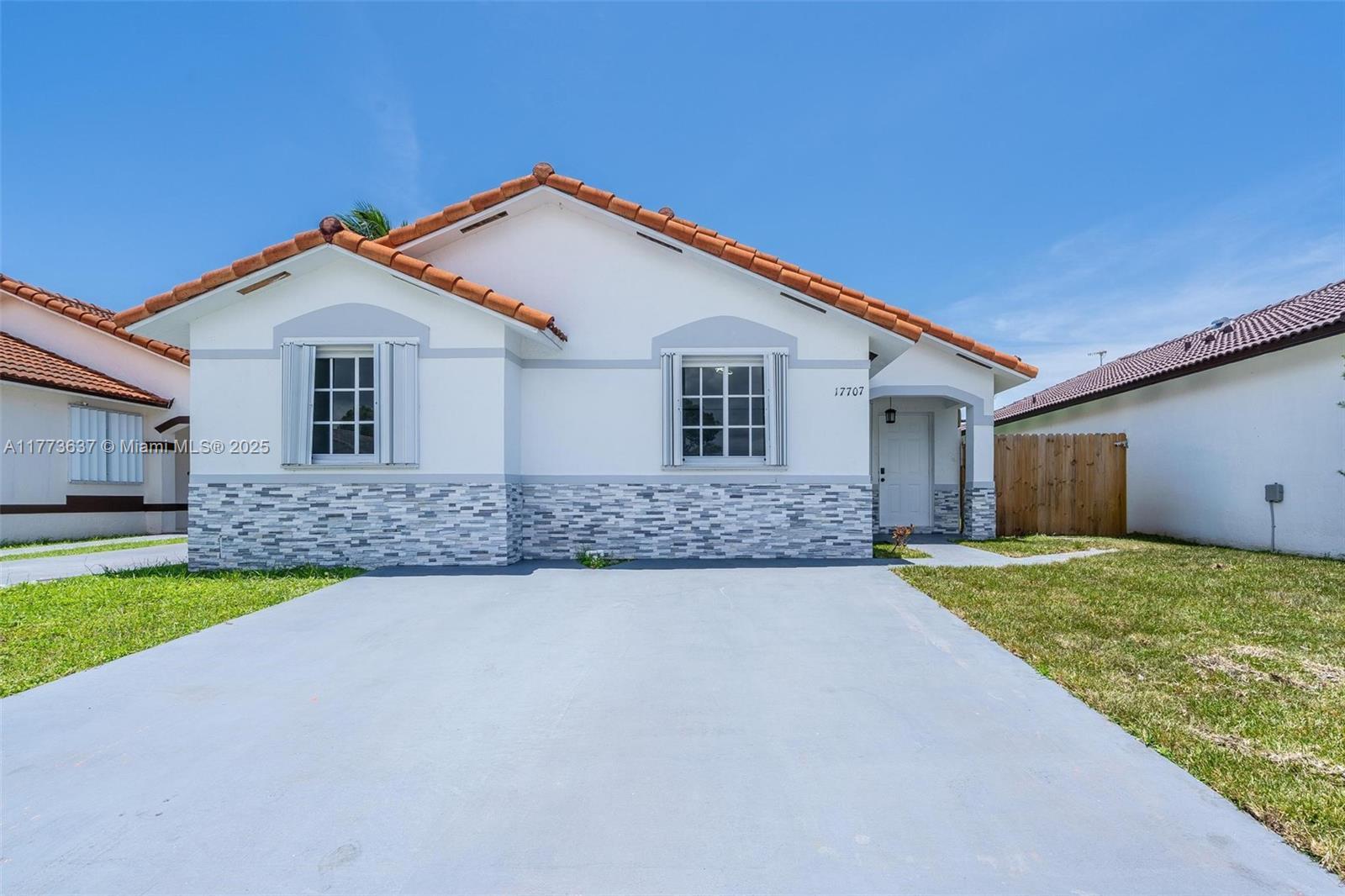 Property Photo: 17707 SW 144th Ave FL 33177