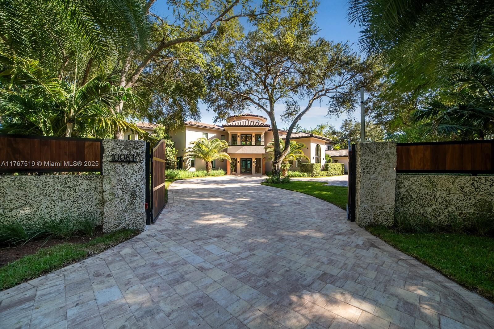 Property Photo:  10061 SW 60th Ct  FL 33156 