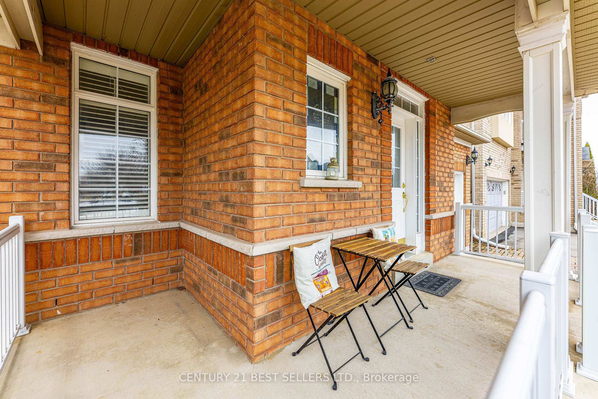 Property Photo: 3852 Oland Drive ON L5M 6M8