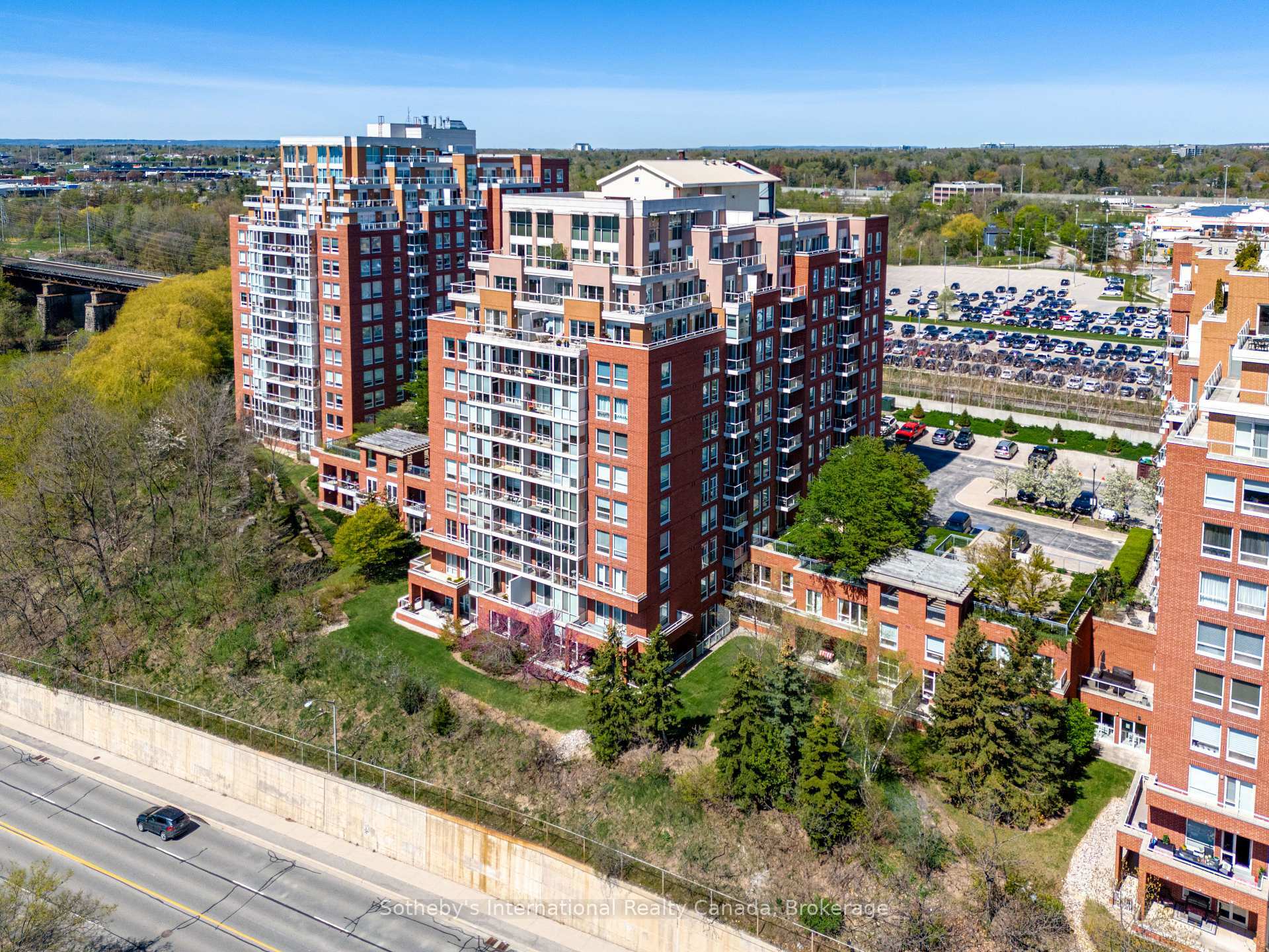 Photo de la propriété:  50 Old Mill Road 105  ON L6J 7W1 