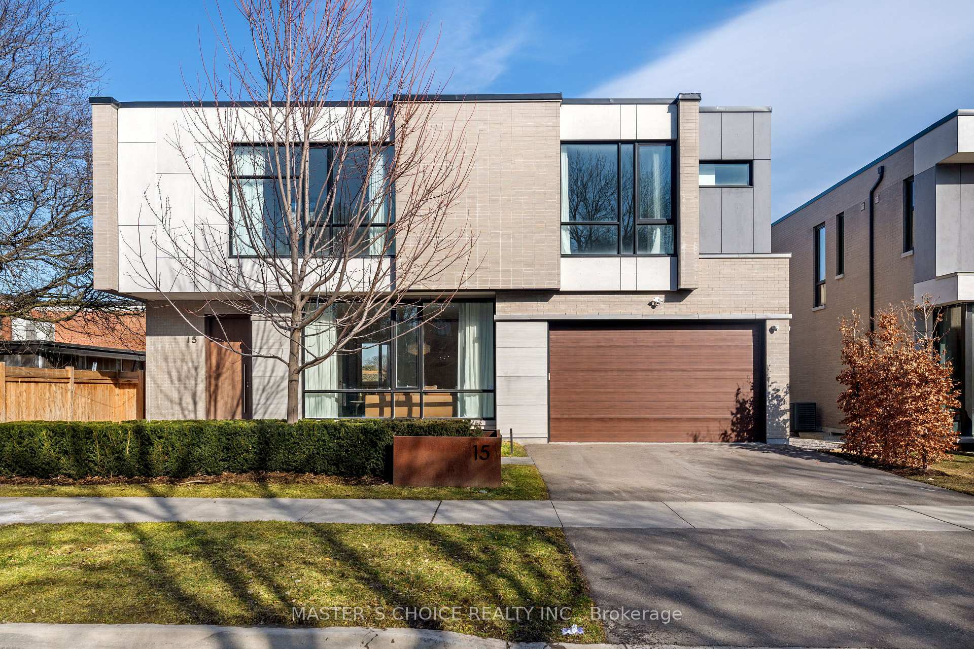 Property Photo: 15 Fairmeadow Avenue ON M2P 0A5
