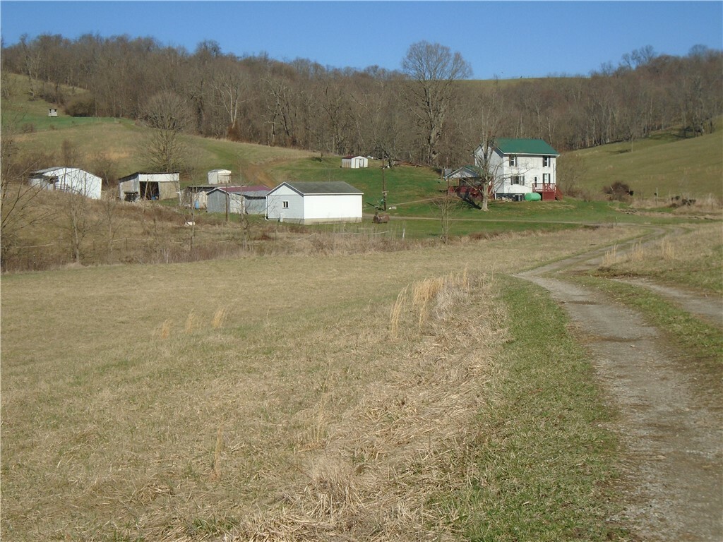 Property Photo: 329 Kovalcheck PA 15370