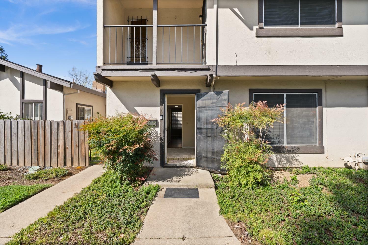 Property Photo: 2209 Baywater Lane CA 95670