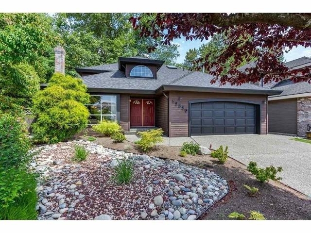 Photo de la propriété: 12356 56 Avenue BC V3X 2X2