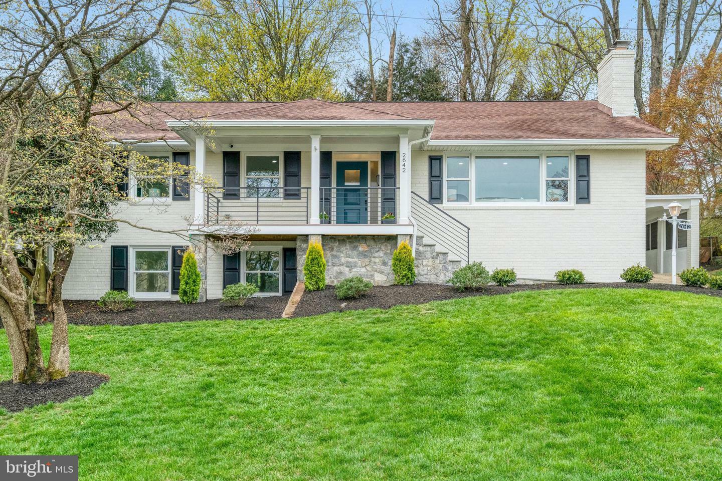 Property Photo: 2642 Robert Walker Place VA 22207