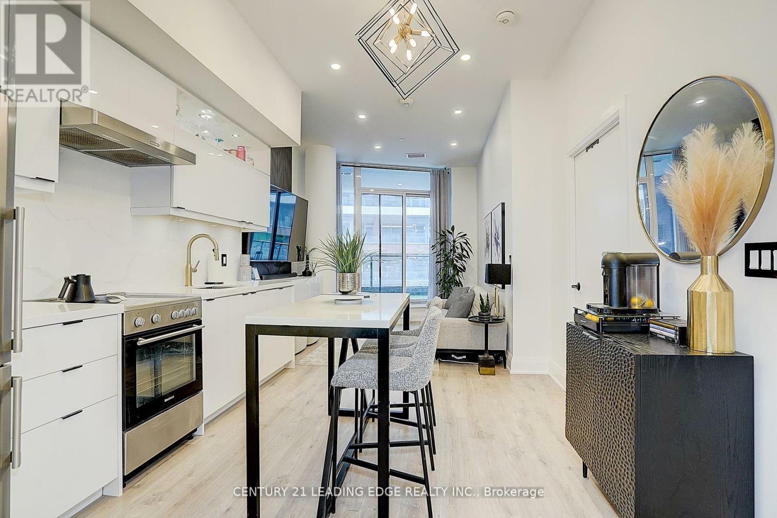 Property Photo: 50 Forest Manor Road 101 ON M2J 0E3