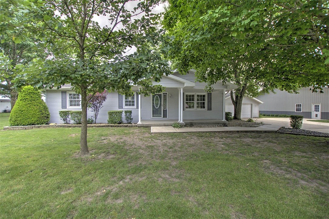 Property Photo: 4265 E Kraft Road IL 61925