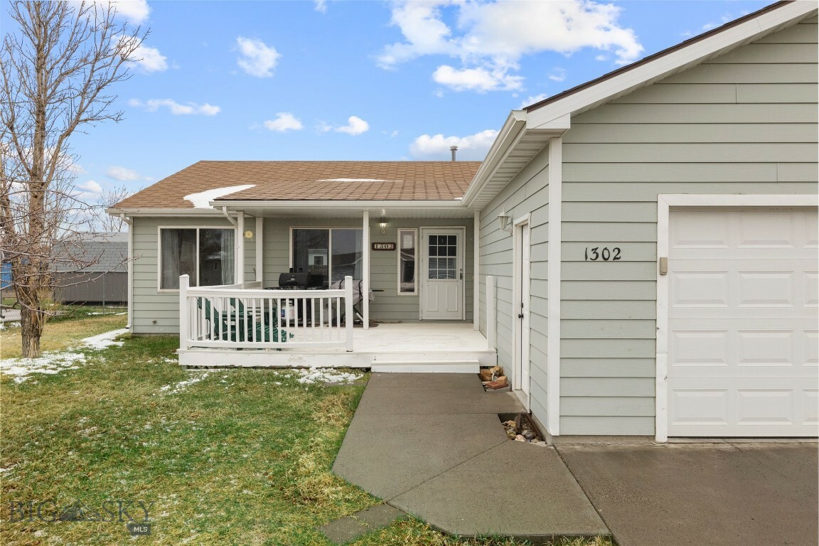 Property Photo: 1302 W Summit Street MT 59047