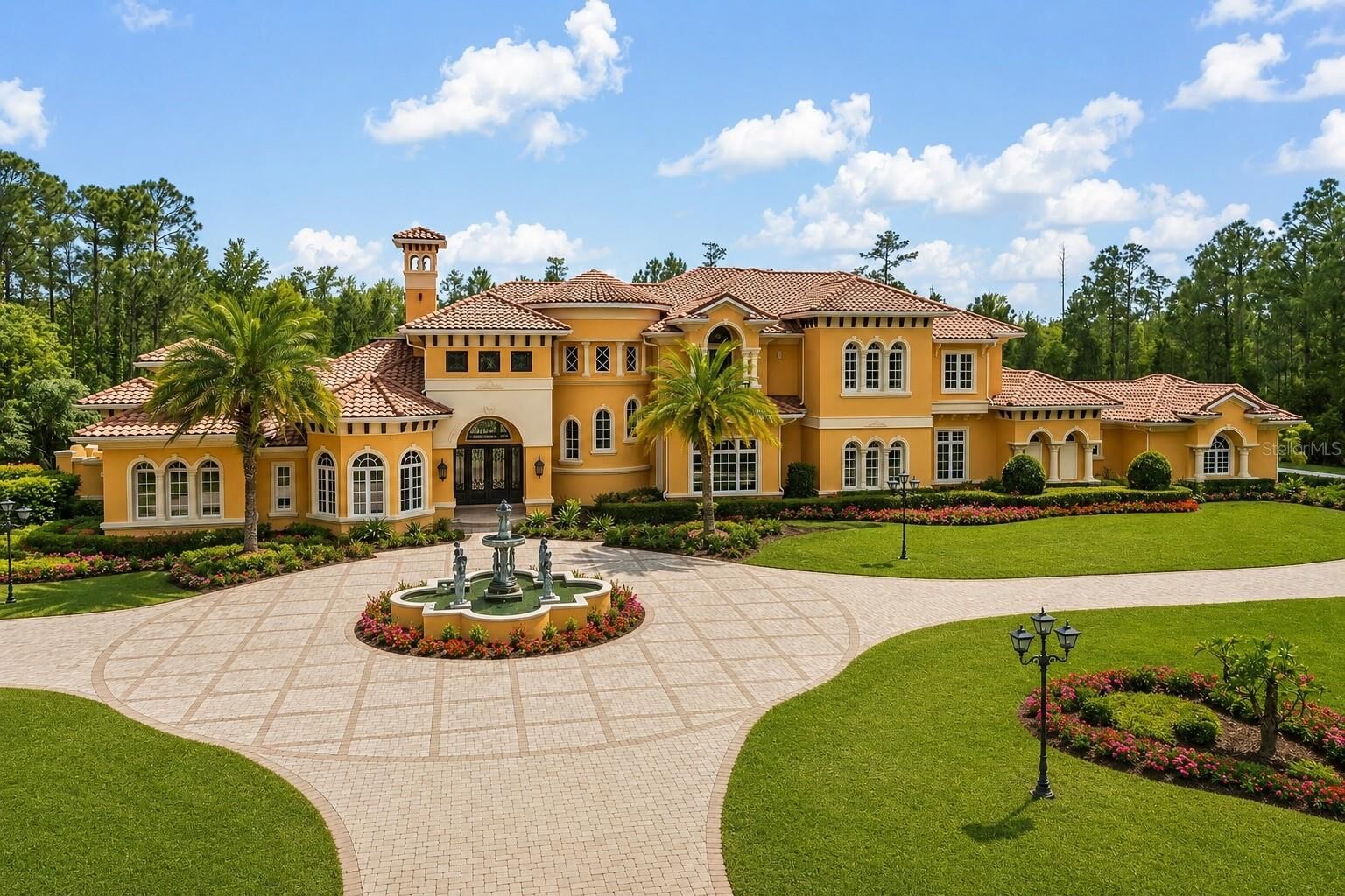 Property Photo:  8590 Apache Trail  FL 34747 
