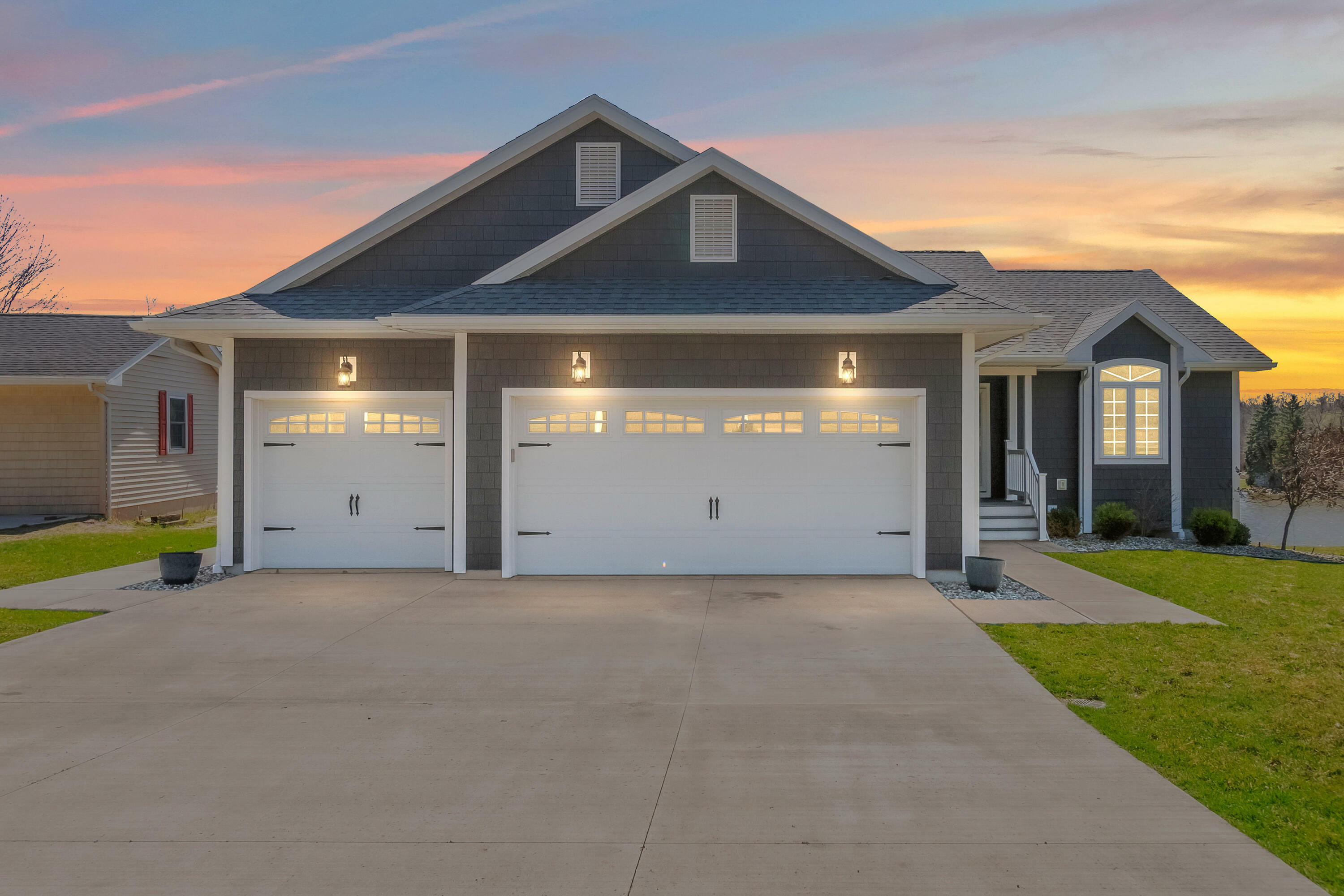 4095 Kim Drive  Hillsdale MI 49242 photo