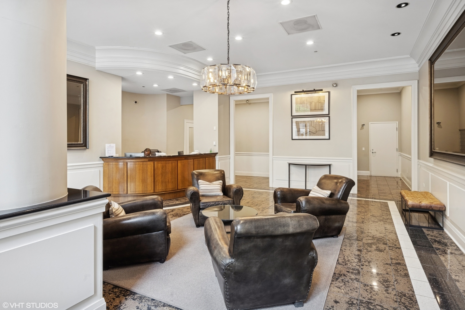 Property Photo: 630 N State Street 1406 IL 60654