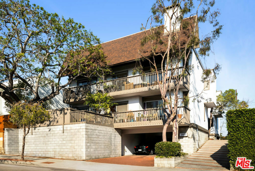 2807 Highland Avenue  Santa Monica CA 90405 photo