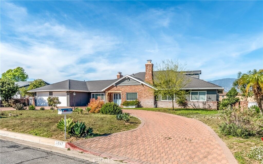 Property Photo:  5847 Sycamore Avenue  CA 92377 