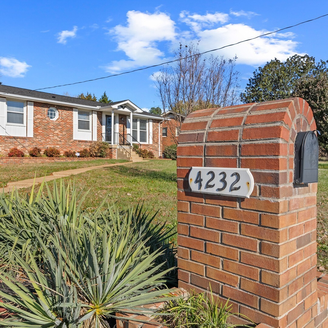 Property Photo: 4232 Nepal Dr TN 37076