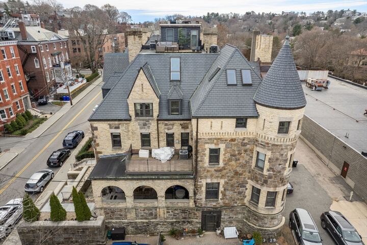 Property Photo:  364-366 Tappan St 4  MA 02445 
