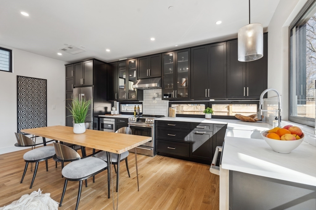 Property Photo:  23 Reed Street 2  MA 02140 