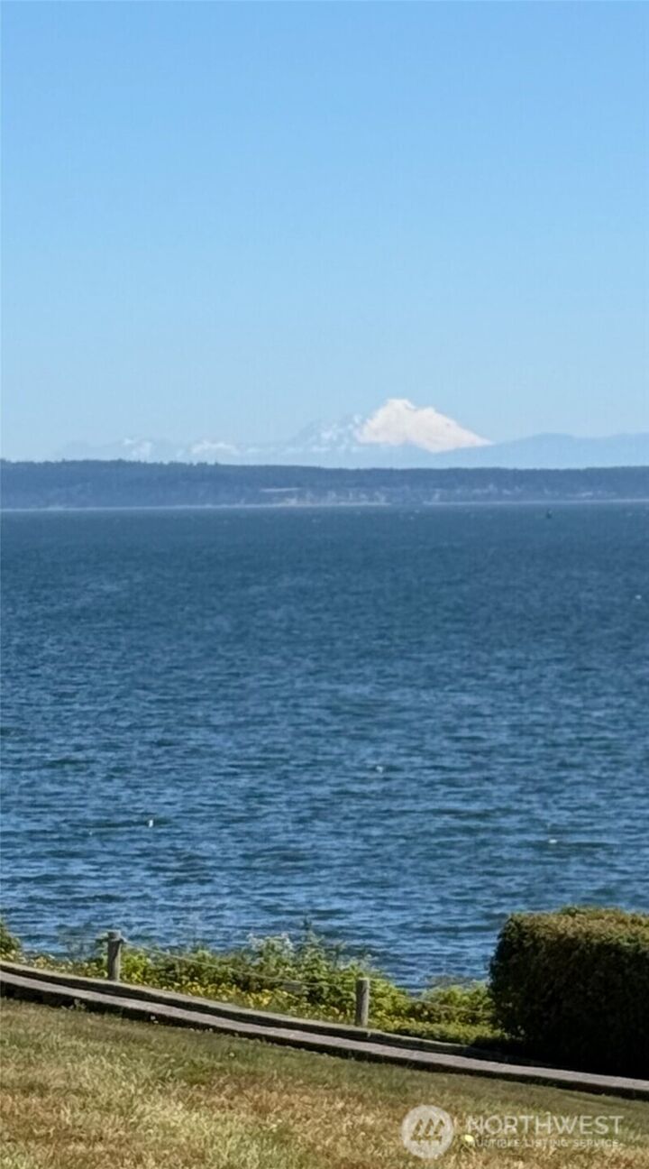 Property Photo: 120 Cascade Place 33 WA 98365