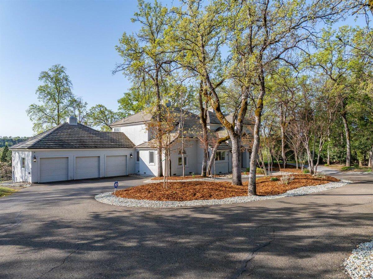 Property Photo: 23037 Somerset Drive CA 96008