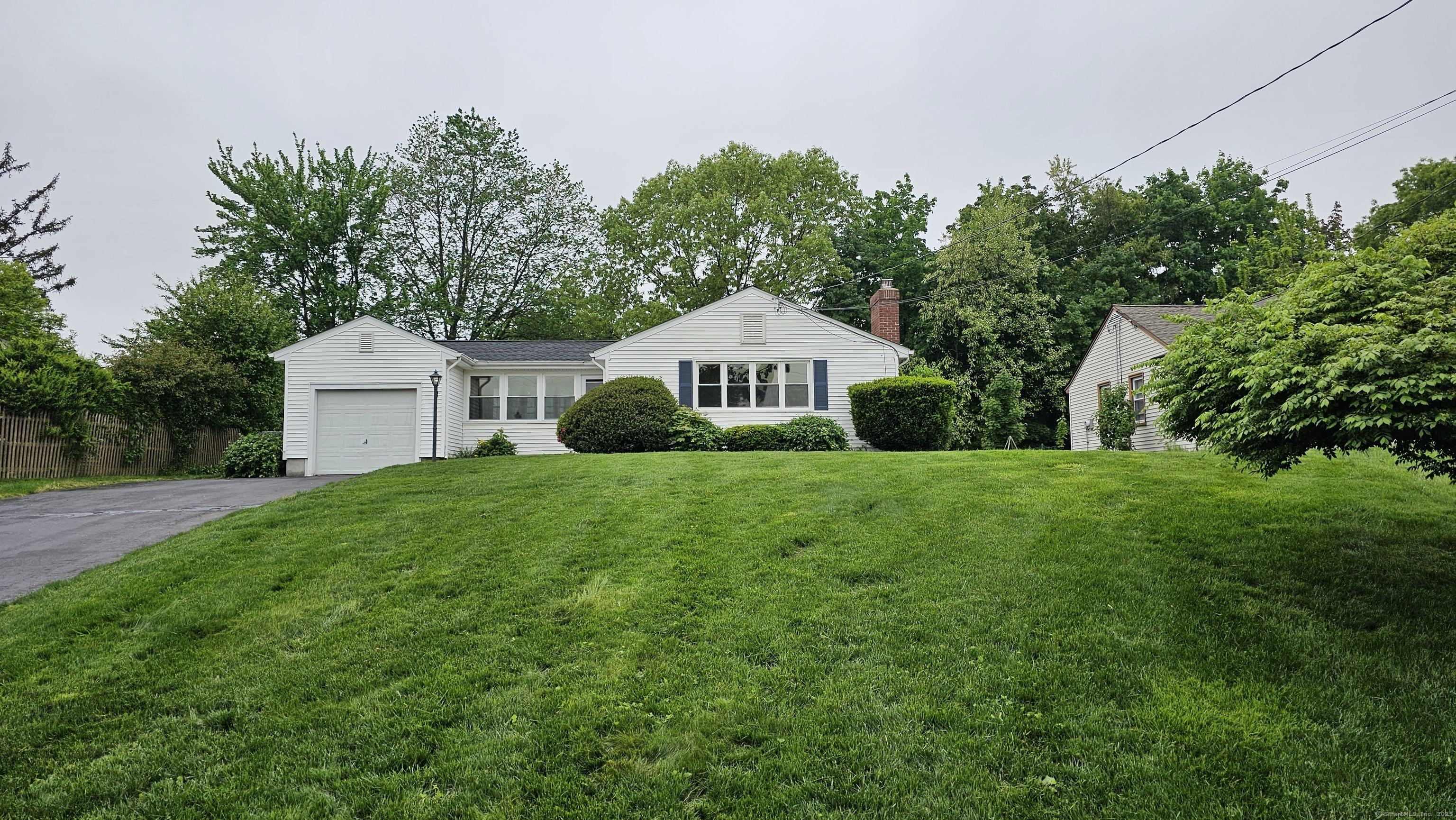 Property Photo: 73 Knollwood Road CT 06110