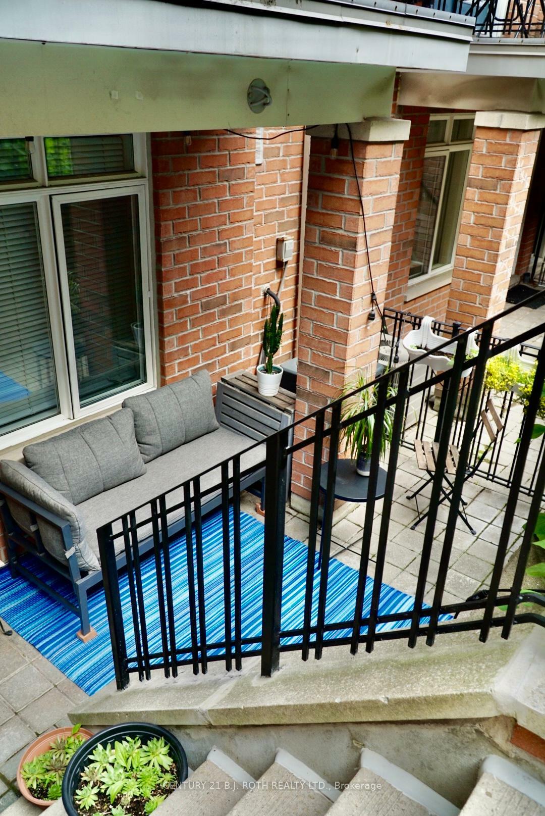 Property Photo: 415 Jarvis Street 115 ON M4Y 3C1