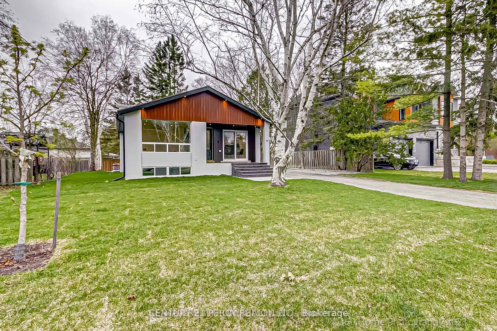Photo de la propriété: 19 Holman Crescent #Bsmt ON L4G 1Z8