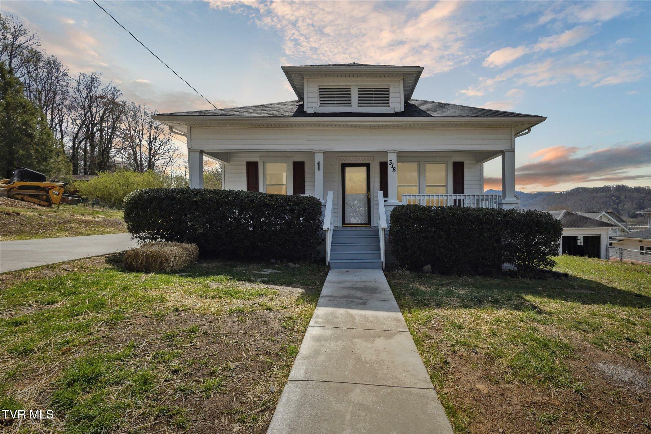Property Photo: 318 Boyd Street TN 37650