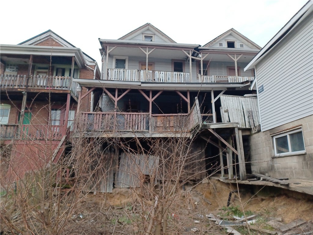 Property Photo: 622 Thompson Ave PA 15033