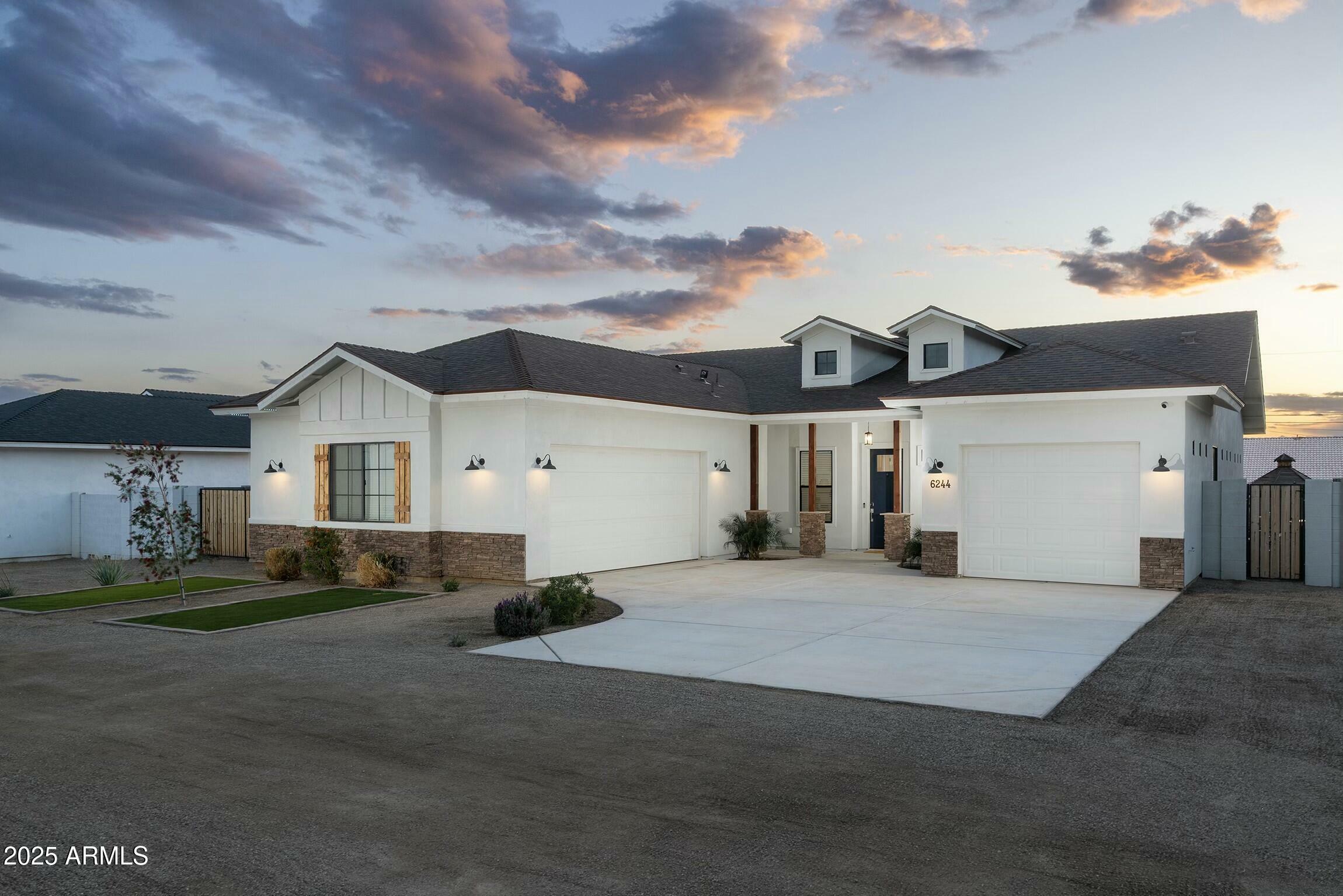 Property Photo: 6244 S Flora Lane AZ 85118