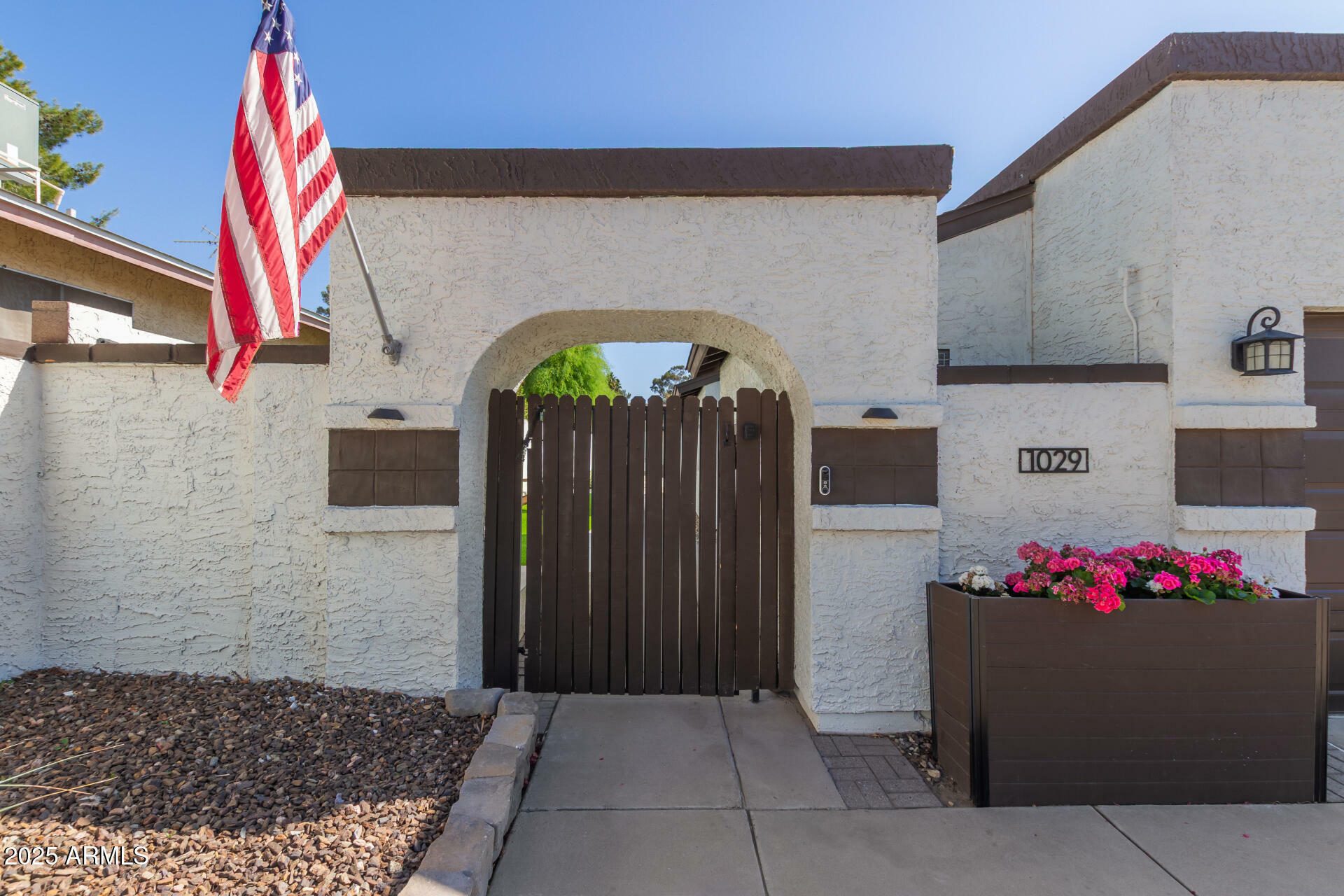 Property Photo: 1029 E Marco Polo Road AZ 85024