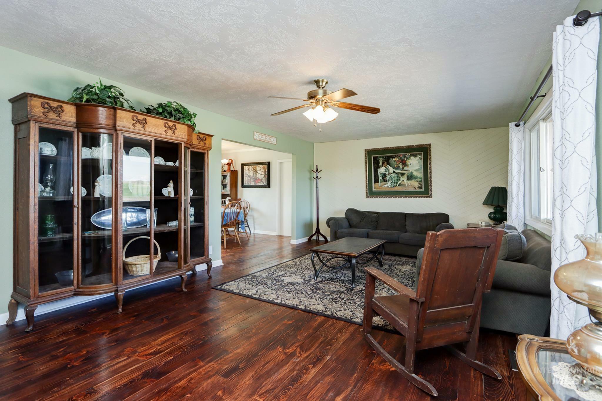 Property Photo: 3713 Big 4 ID 83617