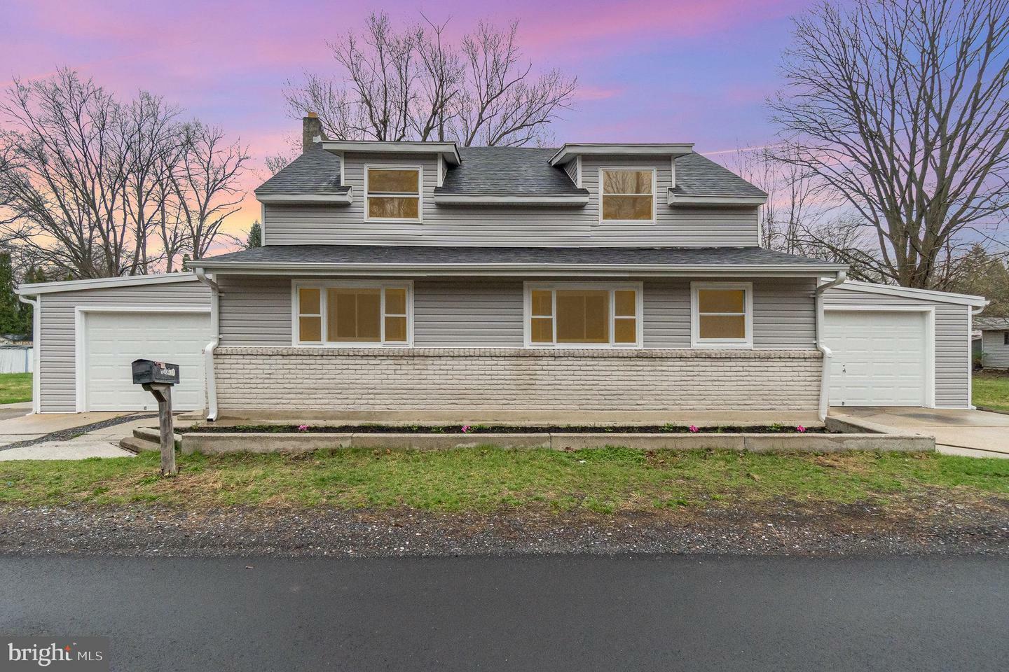 Property Photo: 425 S Main Street PA 17053