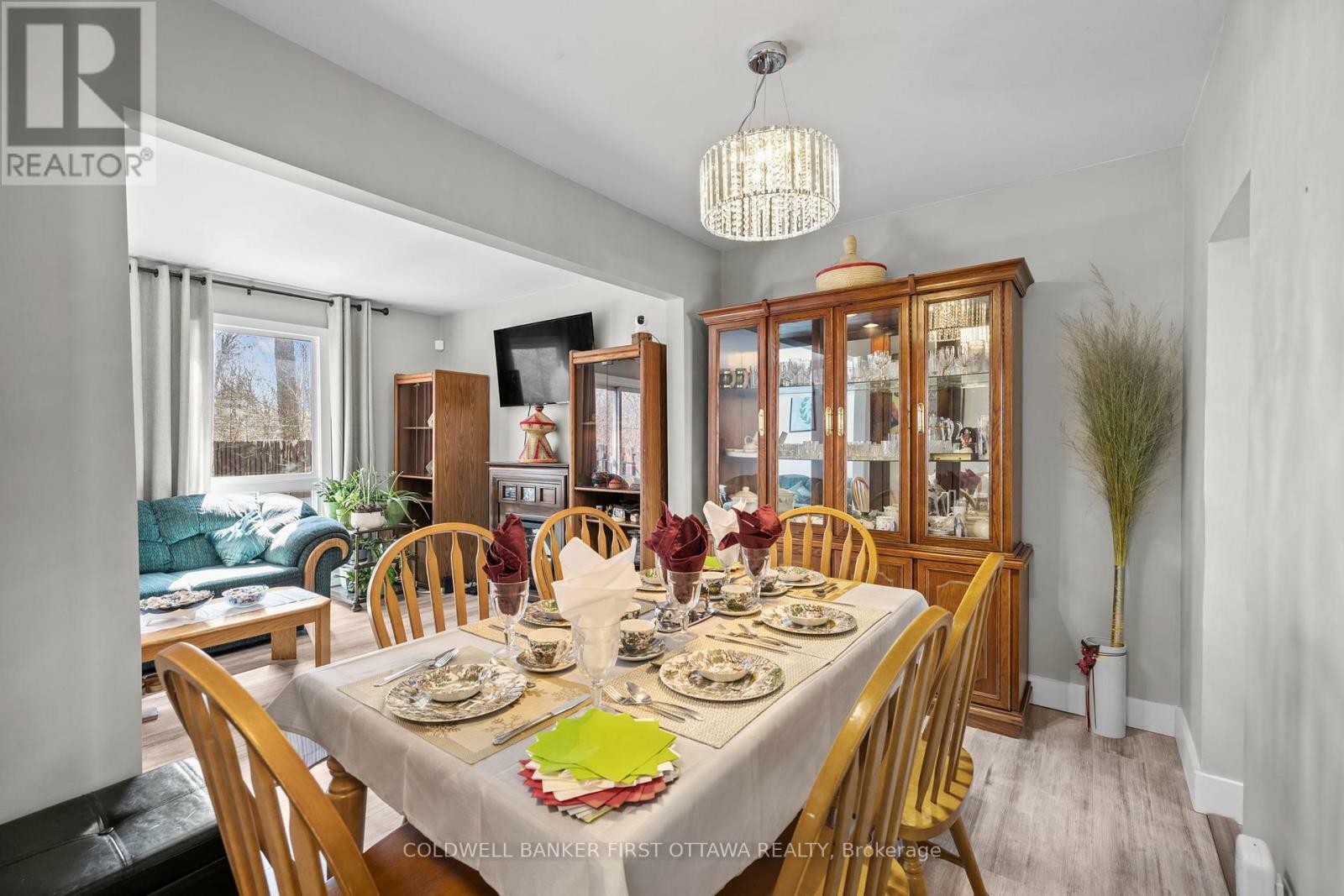 Property Photo: 3683 Aladdin Lane 92 ON K1T 1V5