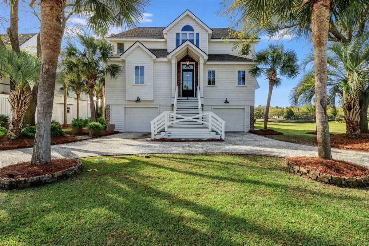 Property Photo: 9 Intracoastal Court SC 29451