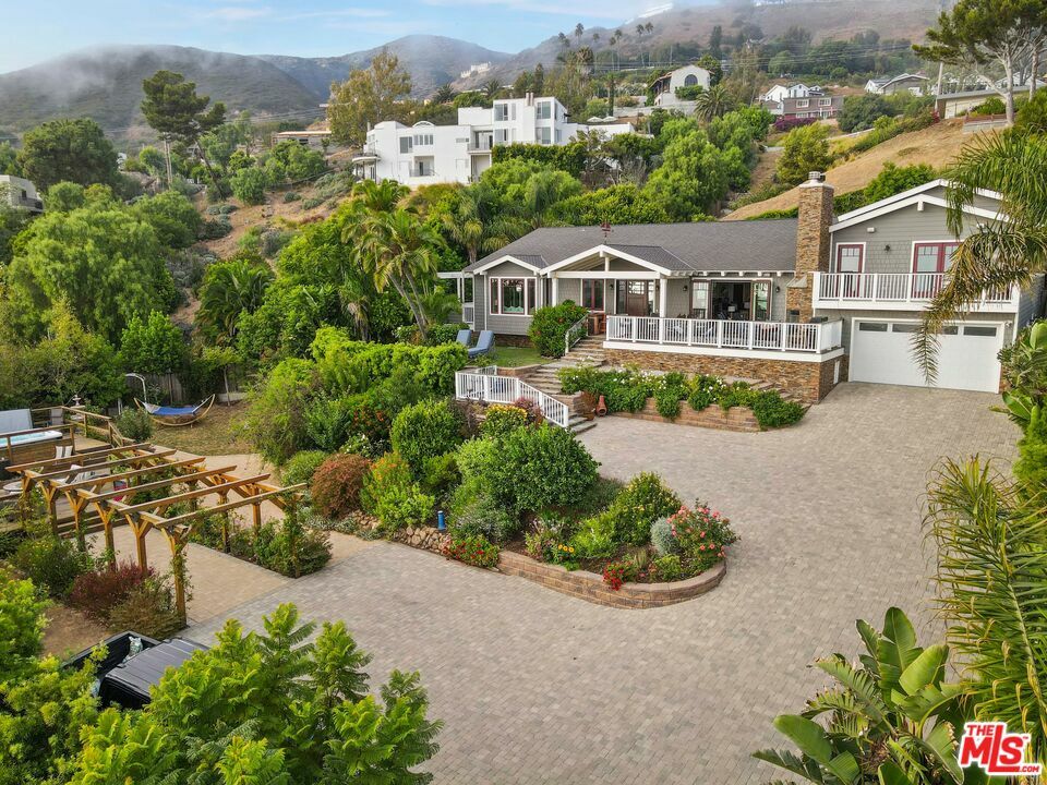 Property Photo: 30119 Harvester Rd CA 90265